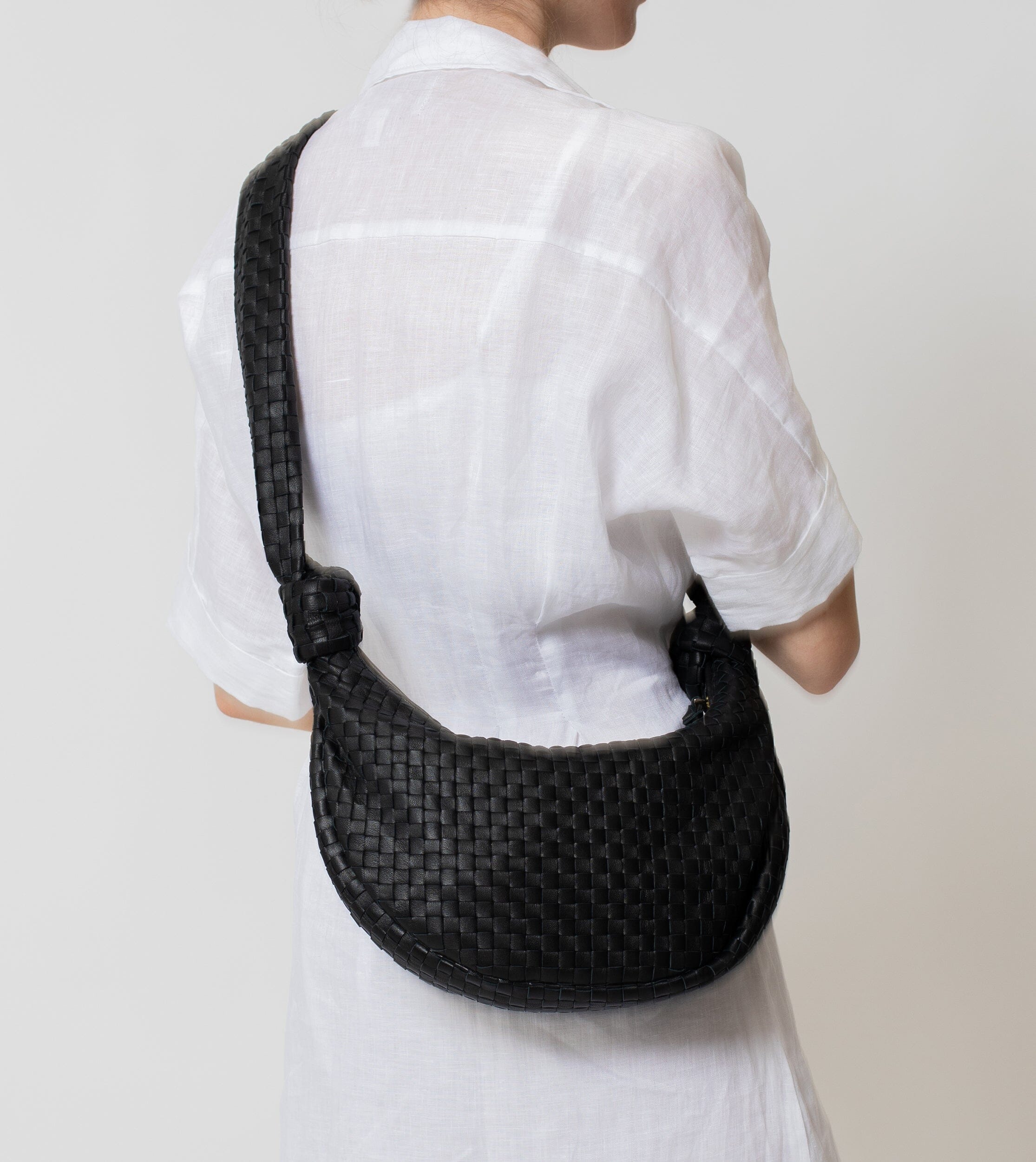 Shop Dalary Woven Hobo Bag Black | Cleobella